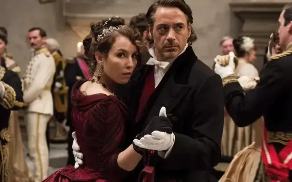Hot Spot ได้ 10% Rotten Tomatoes: ทำไมหนังไซไฟ AI ของ Noomi Rapace ถึงโดนสับเละ